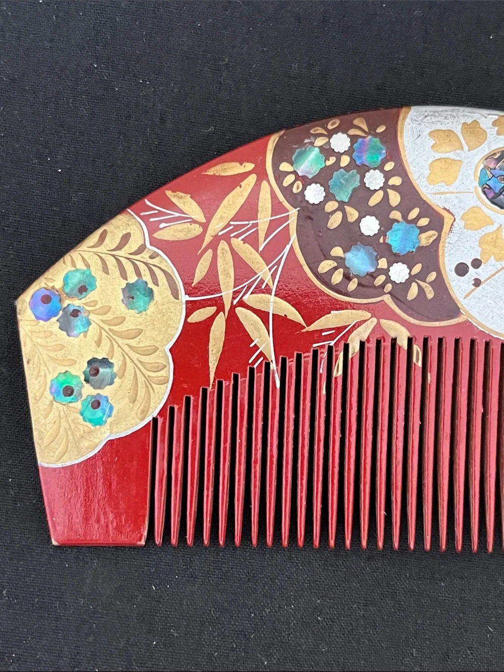 Vintage Red Floral Comb